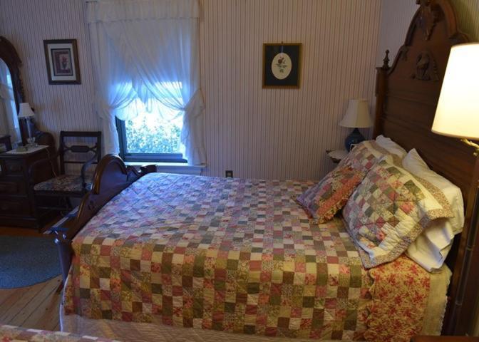 Richmond Victorian Inn エクステリア 写真